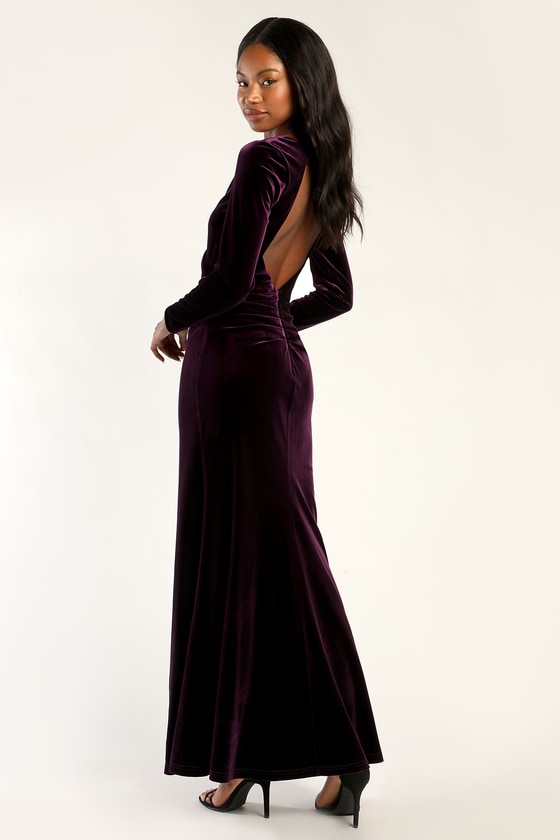 long backless dress with sleeves